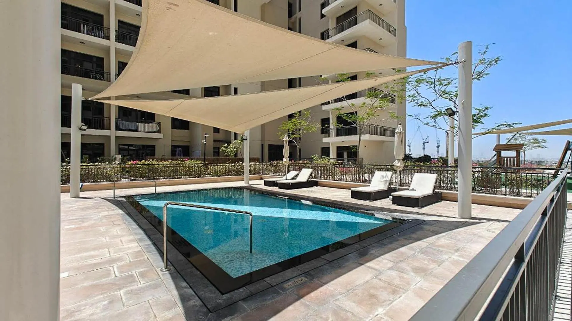 Stunning 1 Bedroom With Pool View In Rawda Apartments Dubai