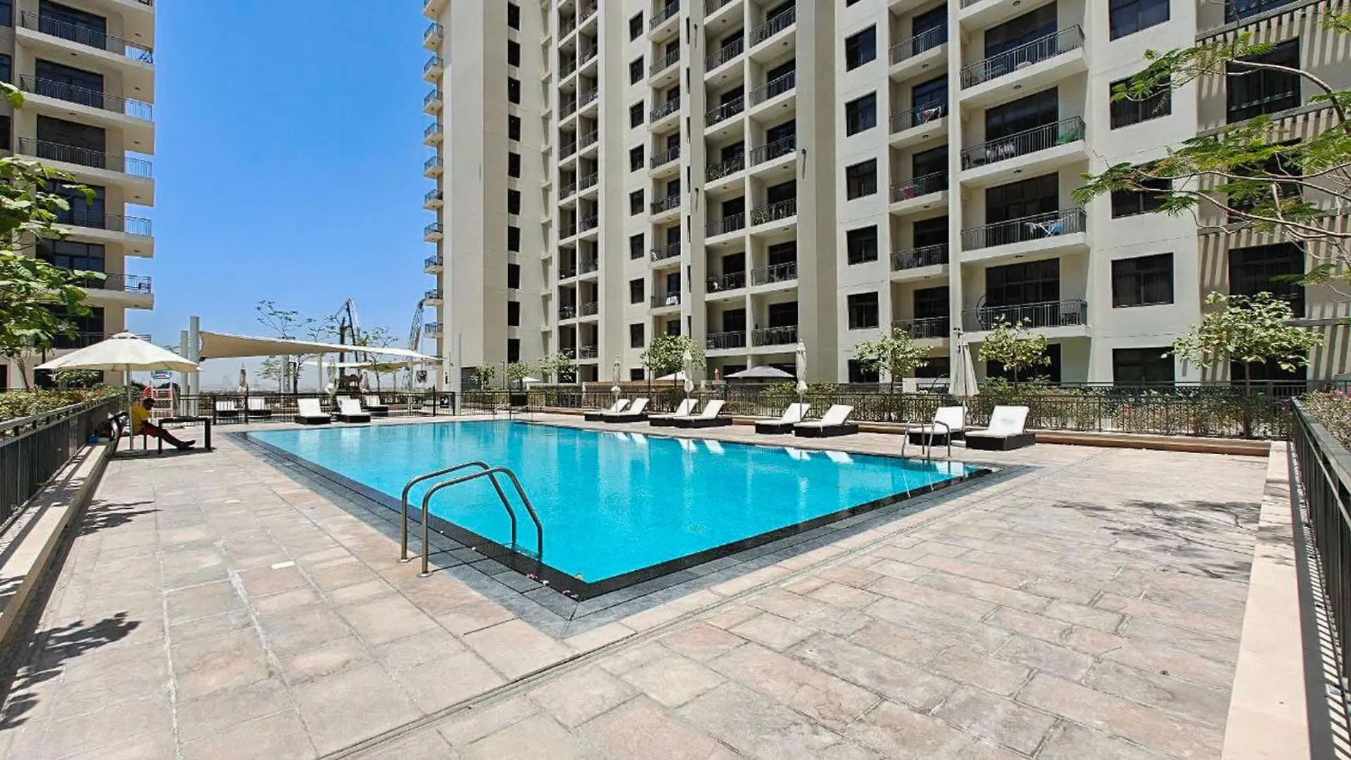 Stunning 1 Bedroom With Pool View In Rawda Apartments Dubai 0*,